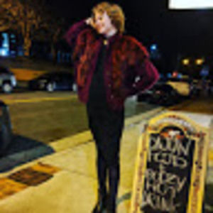 Meet your Posher, Dakota